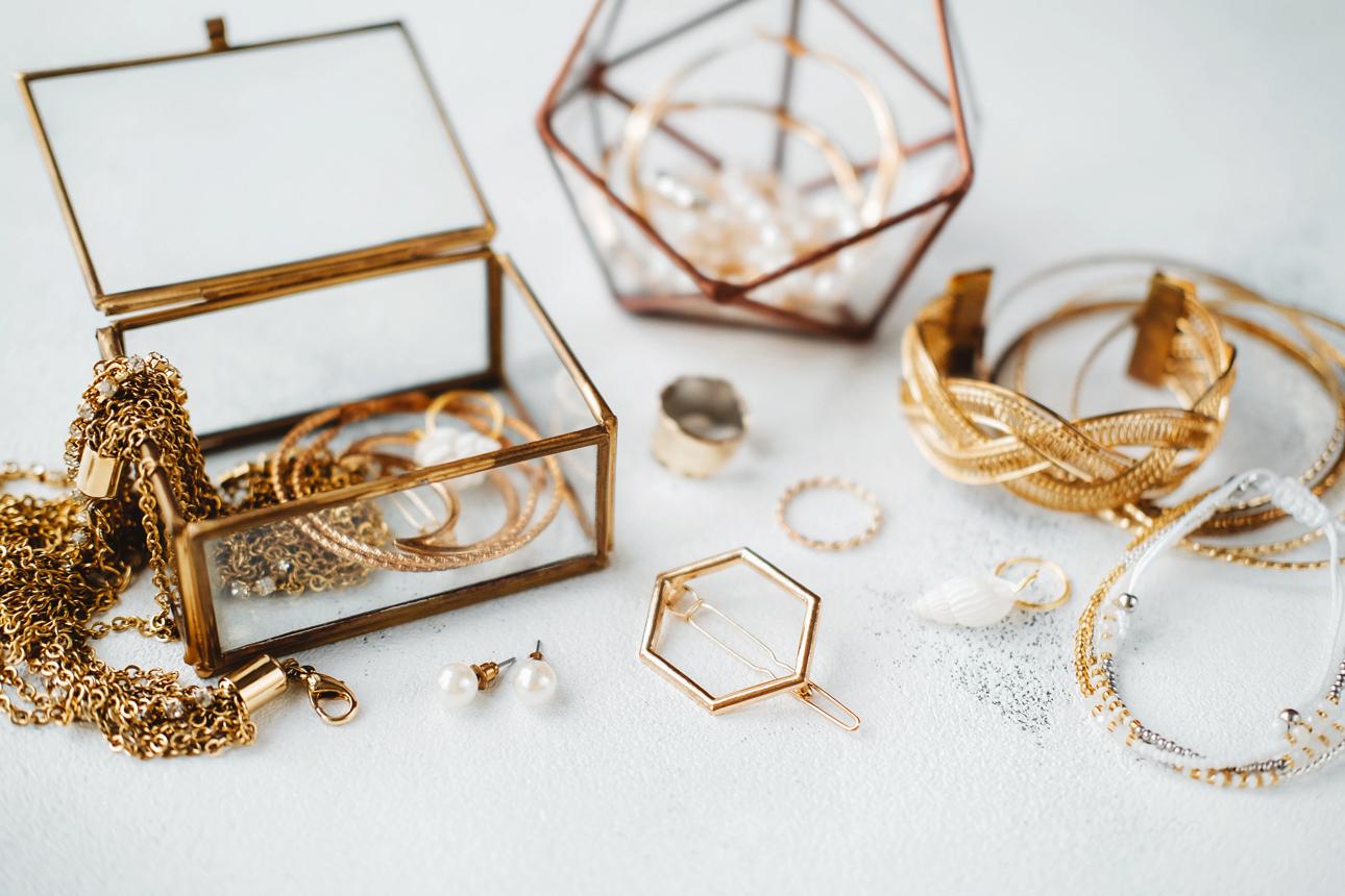 Why Every Woman Needs a Minimal Jewellery Collection